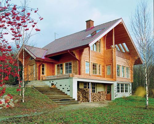 Комбинированные дома из дерева: новые варианты практичных решений